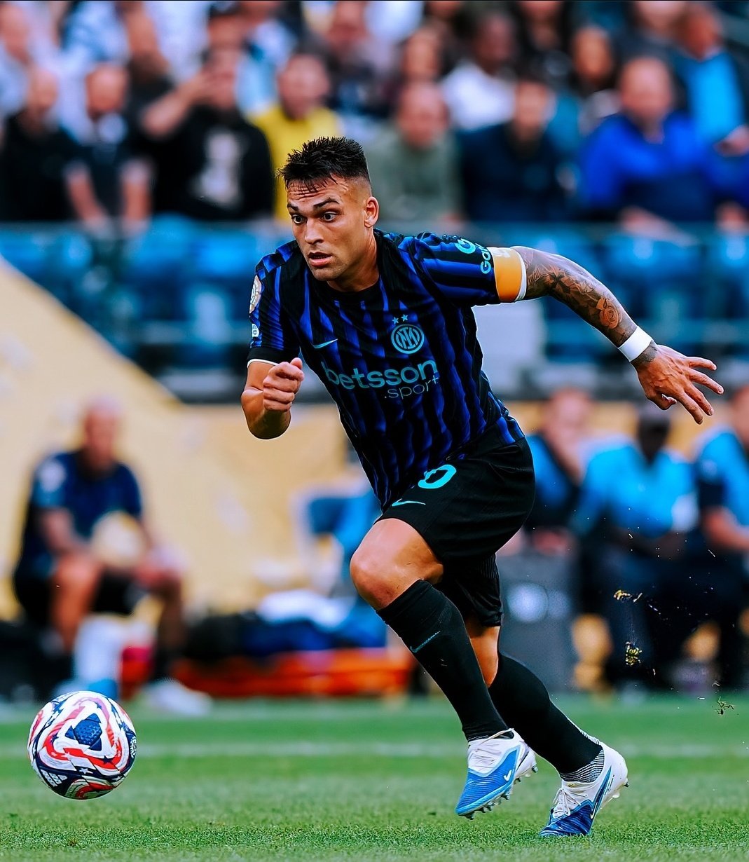 开云网页版 -欧冠国际比赛日走向成谜；国际米兰遗憾出局；底气十足；团队化学反应显著 