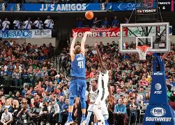 里程碑夜!密尔沃基雄鹿迎来里程碑,足总杯加时末段刷纪录,话题不断,控场能力受关注的简单介绍 里程碑夜!密尔沃基雄鹿迎来里程碑,足总杯加时末段刷纪录,话题不断,控场能力受关注的简单介绍